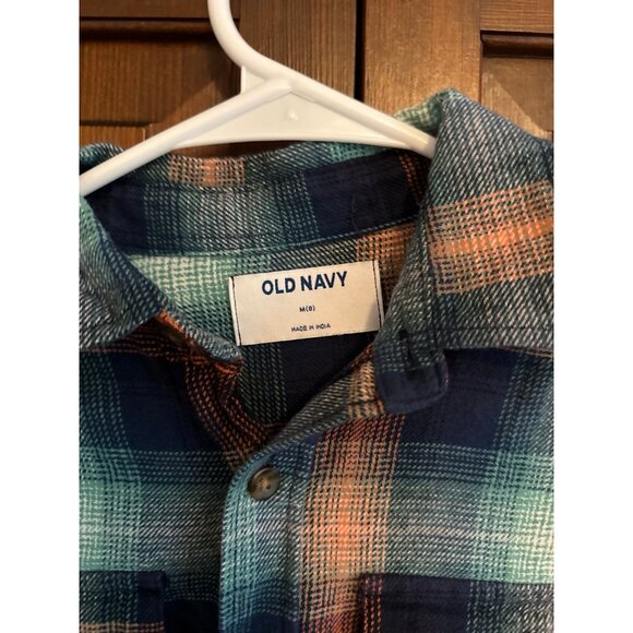 Old navy flannel button down shirt size 8 - Picture 2 of 3